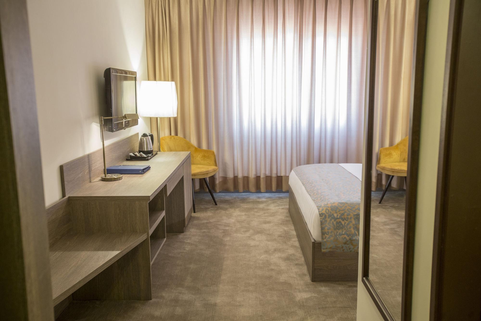The Sanrock Hotel Amman Exterior photo