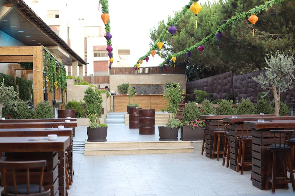 The Sanrock Hotel Amman Exterior photo