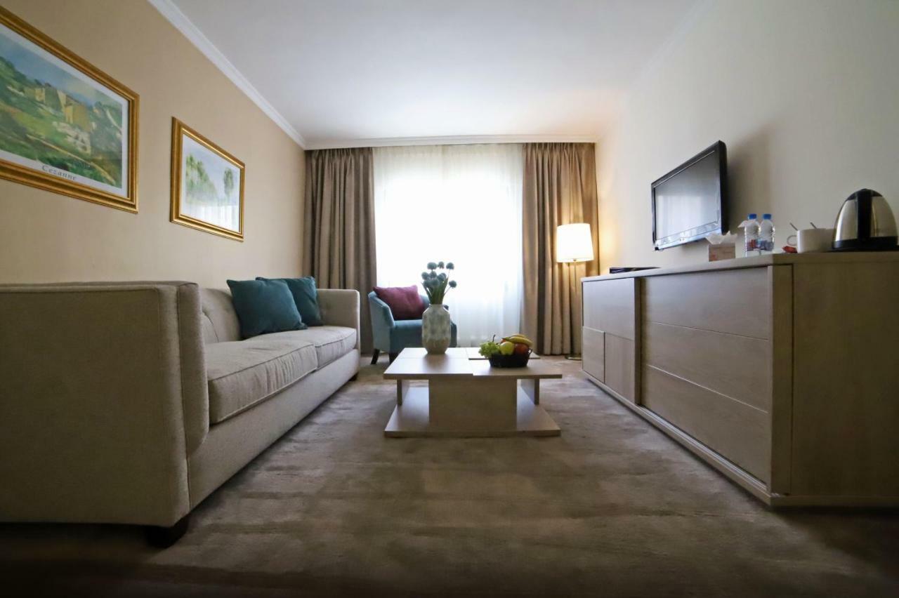 The Sanrock Hotel Amman Exterior photo